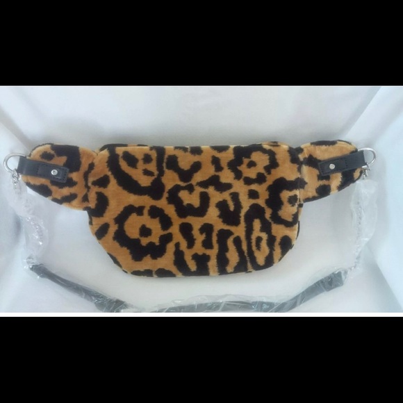🔥 TopShop NWT leopard studded crossbody vegan Fanny Pack Belt Bag Crossbody 🔥 - Picture 6 of 8
